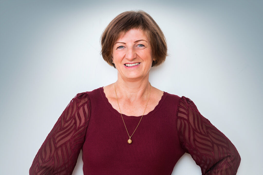 Hannelore Kleiß ist Fachfrau für Kräuter und Räuchern