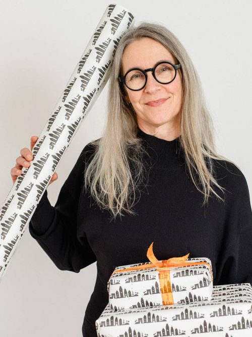 Geschenkspapier mit Freistadt-Motiven ist im mük erhältlich